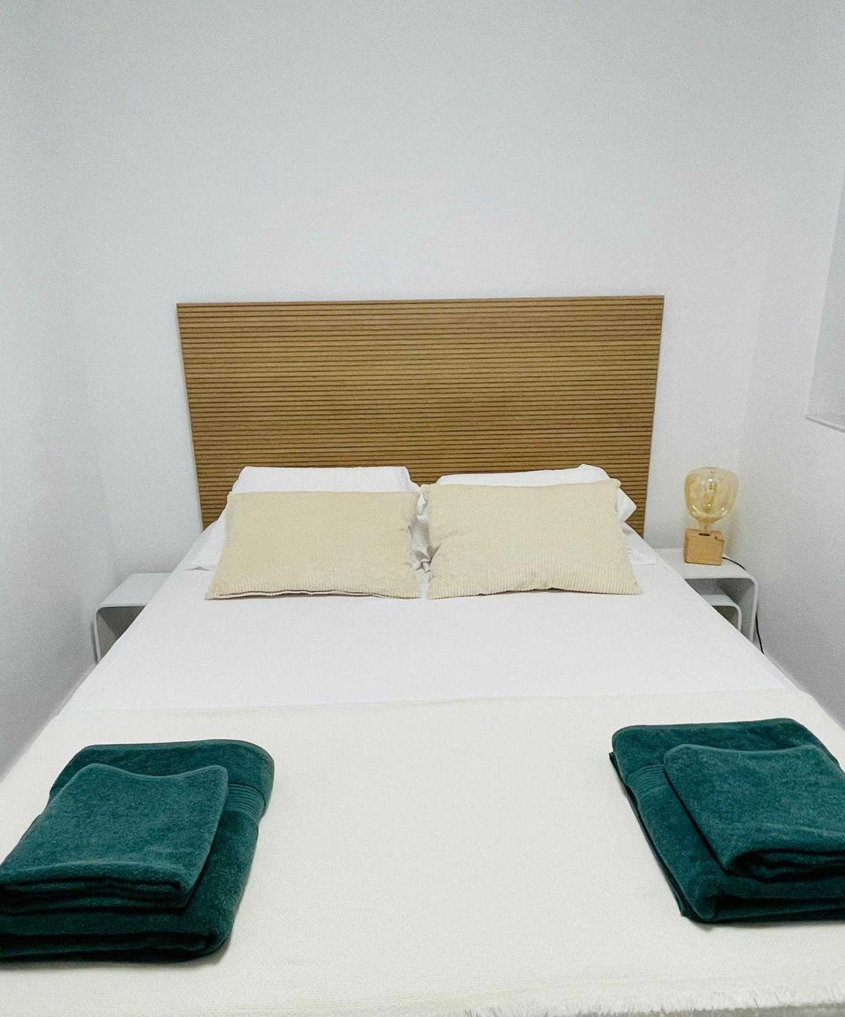 קרטחנה Apartamentos Familiares Puerto Nova מראה חיצוני תמונה